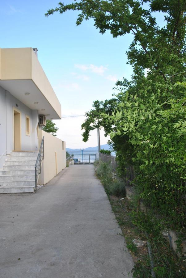 Artemis - Marina Apartments Evia Buitenkant foto
